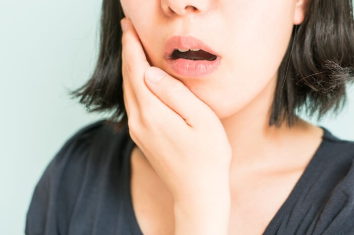لا يتعلق الأمر بألم الأسنان فقط ، فهذه آثار 3 لالتهاب اللثة على الجسم