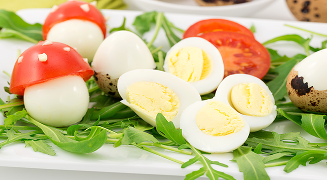 هل يسبب بيض السمان نسبة الكوليسترول؟