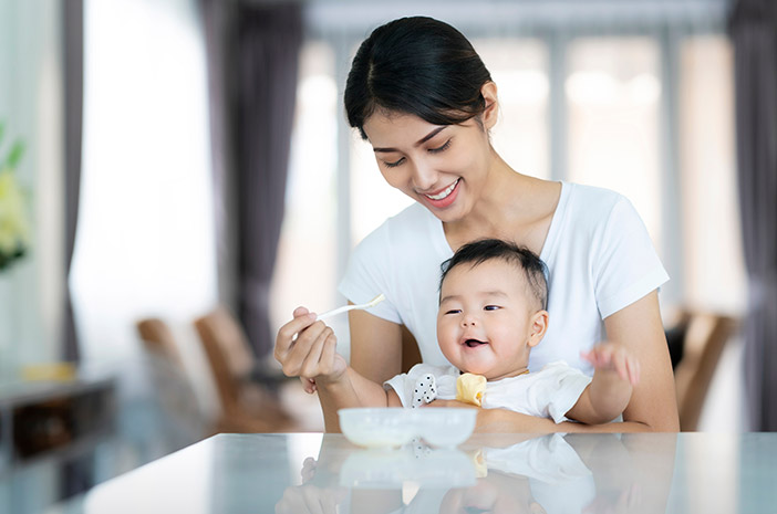Süt Lapası Bebeğinizin 6 Aydaki İlk MPASI'si Olabilir