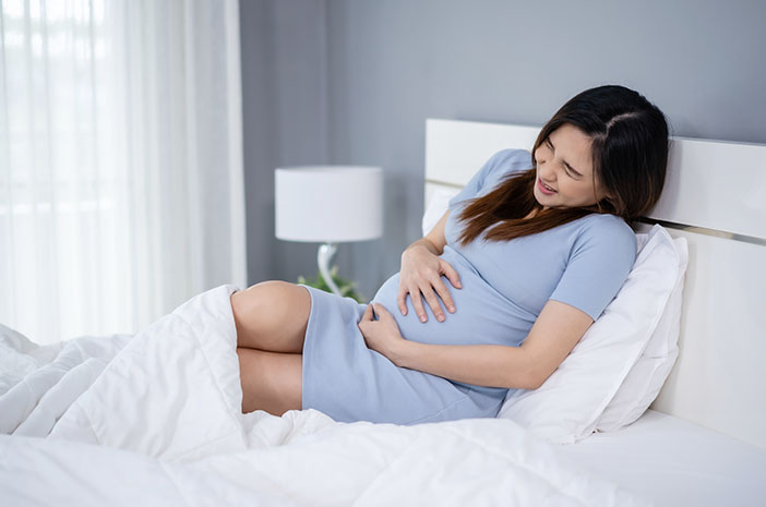 妊娠中の女性に血斑が現れる、それは危険ですか？