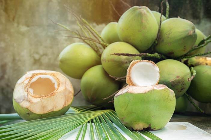 Защо кокосовата вода се използва като лекарство за отравяне с храни?