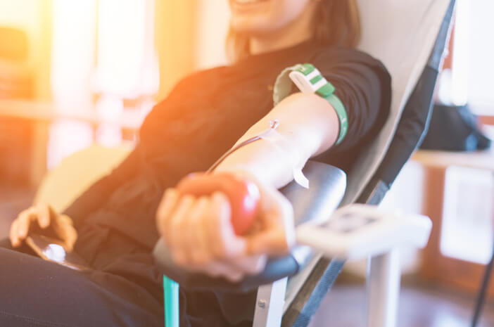 التبرع بالدم أثناء الصيام هل ممكن؟