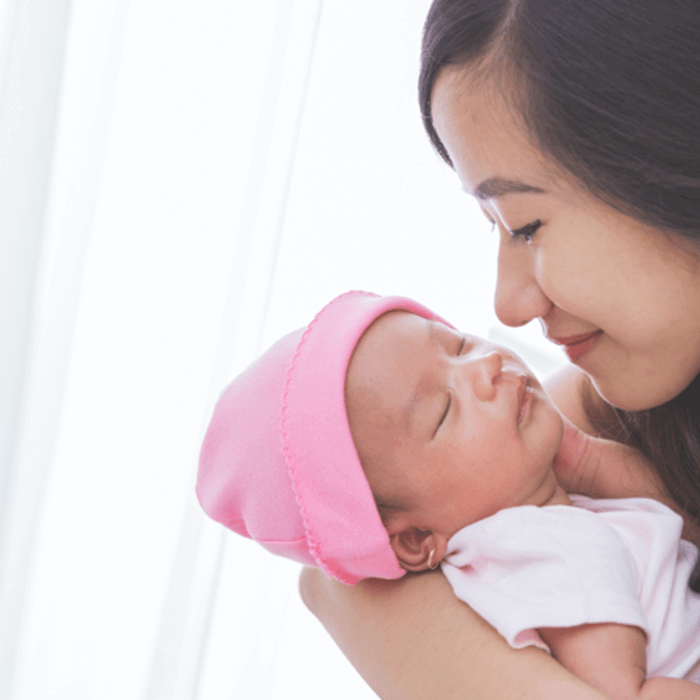 7 Petua Asas untuk Merawat Bayi yang Baru Lahir