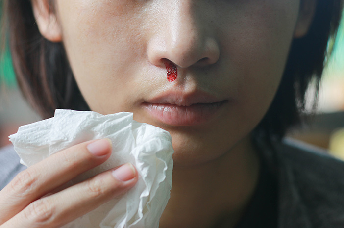 4 причини за кървене от носа се появяват през нощта