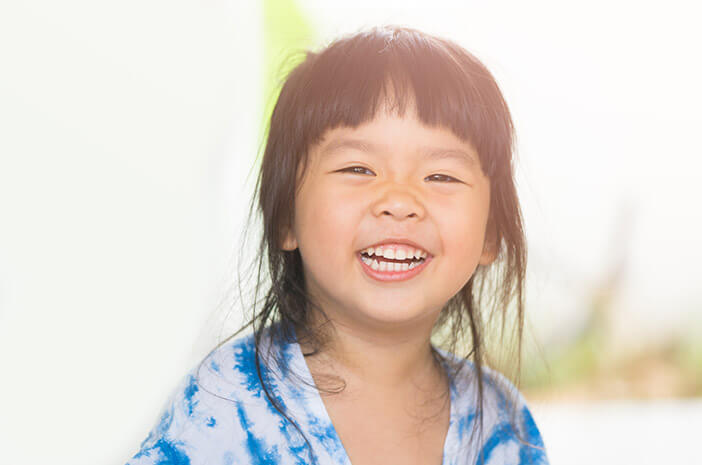 5 cibi sani per aiutare la crescita dei denti dei bambini